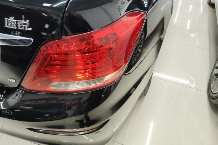 Used BYD Surui 2015 Revised Version 1.5L Manual Luxury Edition
