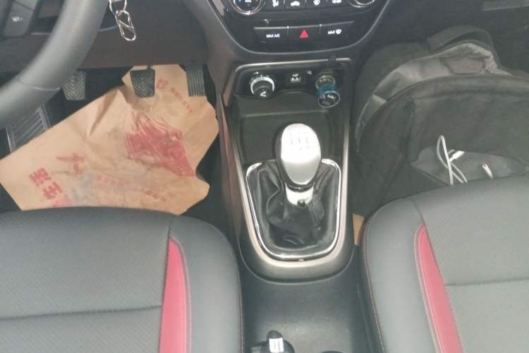 Used Changan CS15 2016 1.5L Manual Fashion Edition
