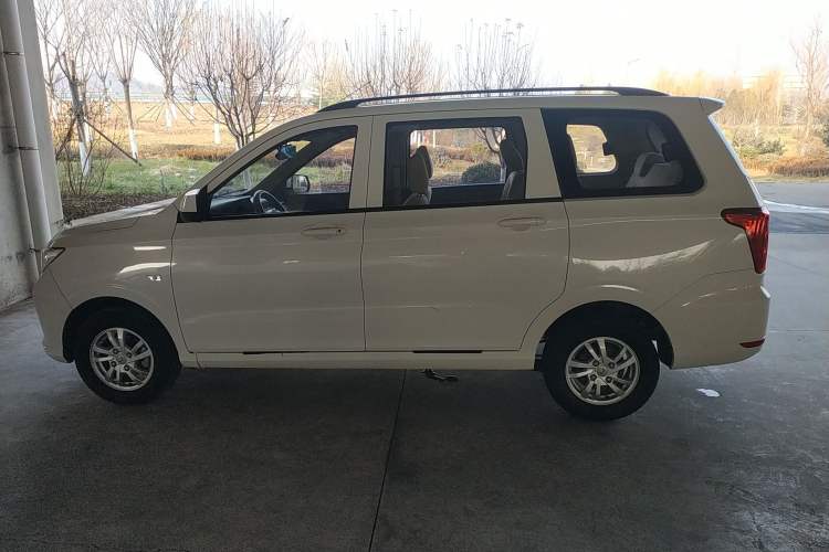 Used Wuling Hongguang 2021 1.5L S Standard Version LAR
