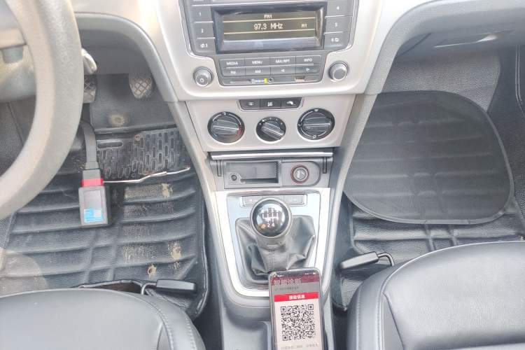 Used Volkswagen Gran Lavida 2013 1.6L Manual Comfort Model