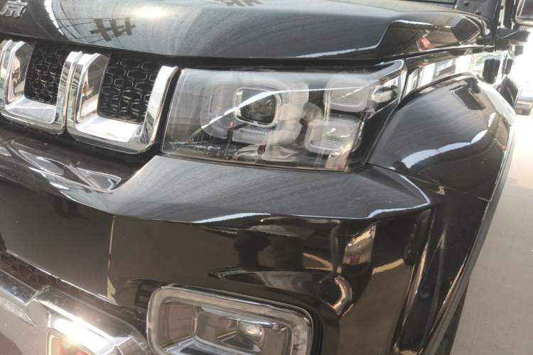 Used  BJ40 2023 2.0T Automatic Four-Wheel Drive Urban Hunter Edition Prestige Version
