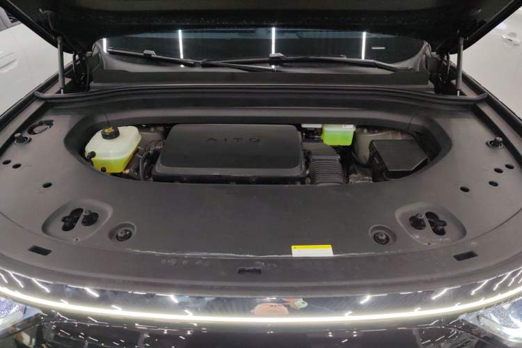 Used Hima AITO M8 2025 Extended-Range Max+ Version 53.4 kWh 6-Seater Edition
