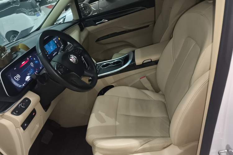 Used Buick GL8 2023 ES Lu Zun Deluxe Model
