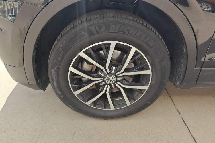 Used Volkswagen Tiguan L 2018 330TSI Automatic Two-Wheel Drive Luxury Edition
