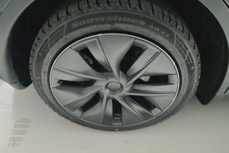 Used Tesla Model Y 2024 Rear-Wheel-Drive Version

