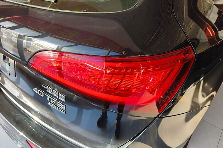 Used Audi Q5 2017 Plus 40 TFSI Ambition Model
