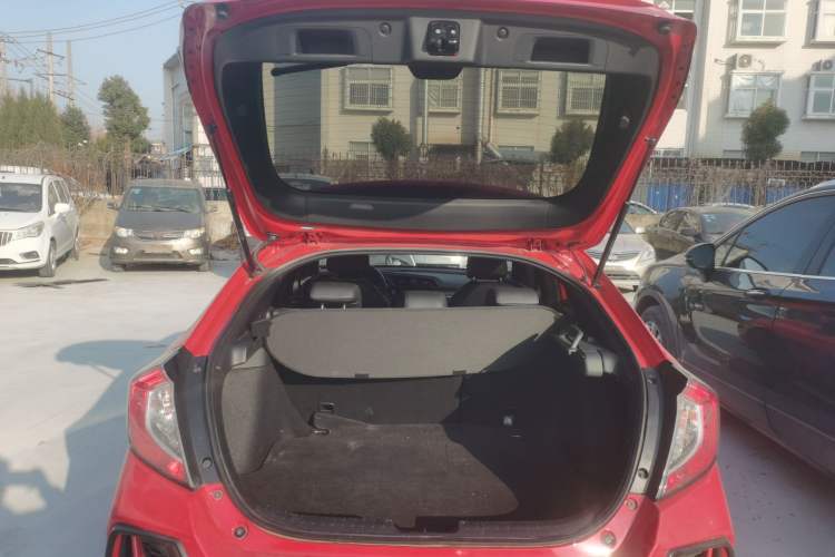 Used Honda Civic 2021 HATCHBACK 220TURBO CVT New Trendsetter
