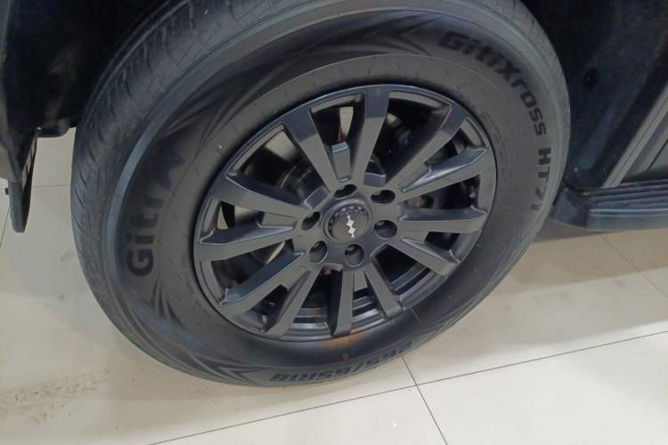 Used Formula Leopard Leopard 5 2023 Navigator Edition
