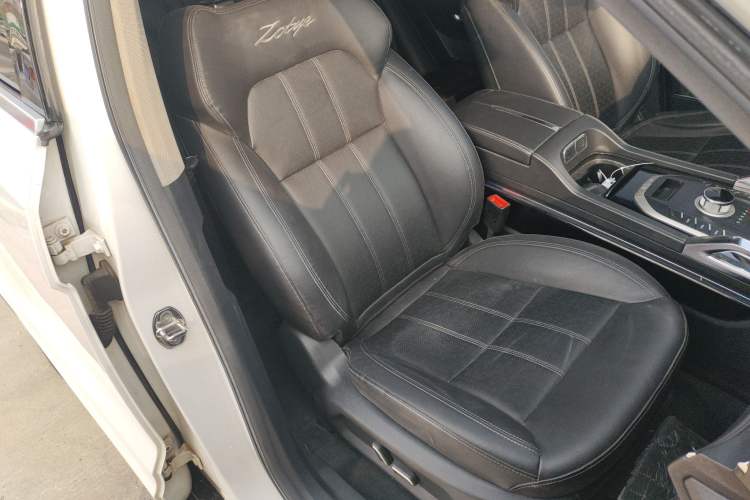 Used Zotye T700 2017 1.8T Dual-Clutch Luxury Model
