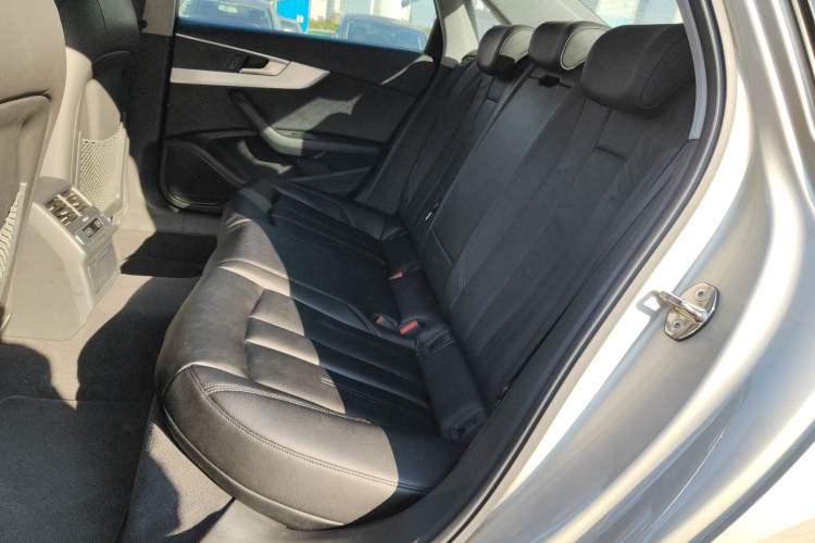 Used Audi A4L 2019 45 TFSI quattro Individual Sport Edition China VI
