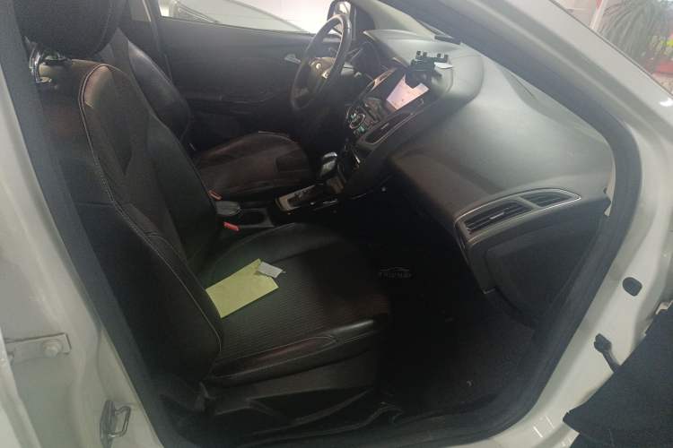 Used Ford Focus 2012 Sedan 1.6L Automatic Fashion Edition