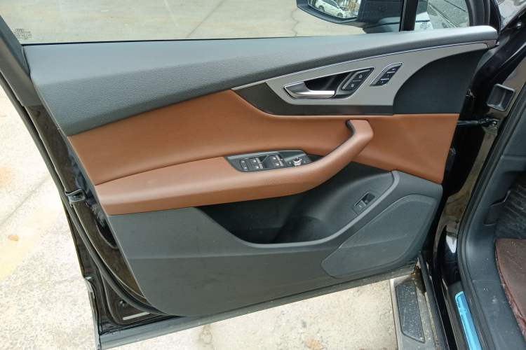 Used Audi Q7 2016 45 TFSI Technology Edition
