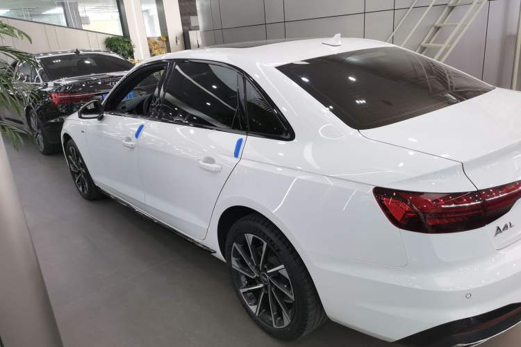 Used Audi A4L 2023 40 TFSI Luxury Dynamic Model
