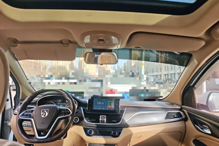 Used Baojun 730 2017 1.5T Manual Prestige Version 7 Seats
