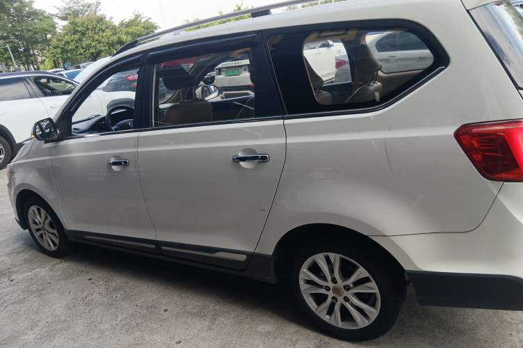 Used Baojun 730 2016 1.5L Manual Comfort Version 7 Seats China V Emission Standard
