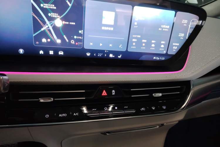 Used Buick Century 2023 2.0T Seven-Seater Yinshi Edition
