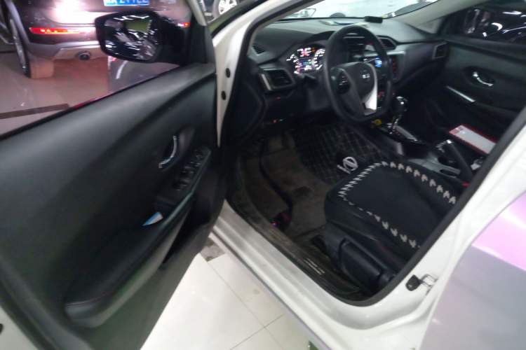 Used Nissan Lannia 2019 1.6L CVT Smart Connect Smart Cool Version China V Standard
