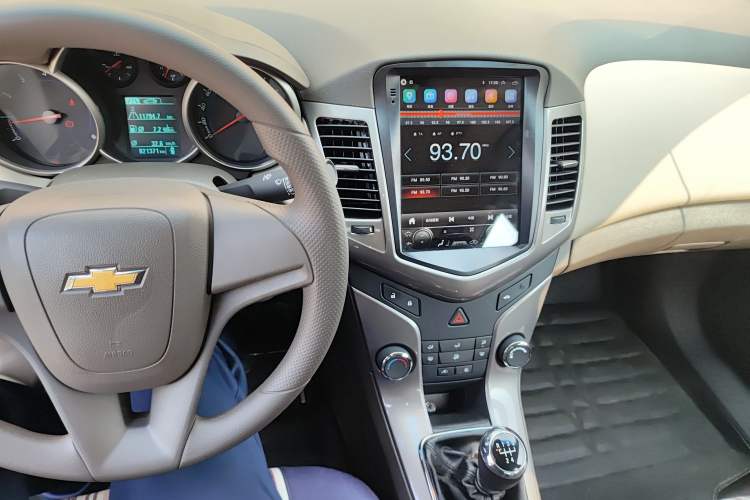 Used Chevrolet Cruze 2015 1.5L Classic SE MT
