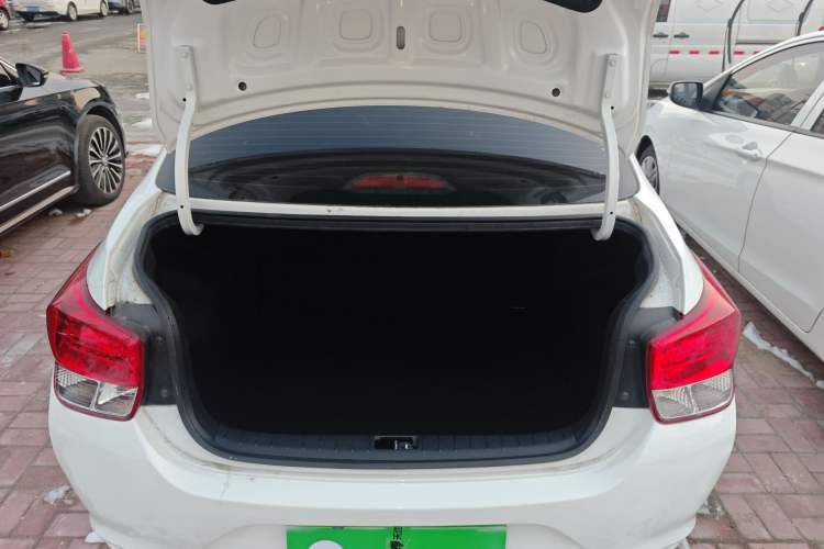 Used Hyundai Verna 2017 1.4L Manual Refreshed Version China V Standard
