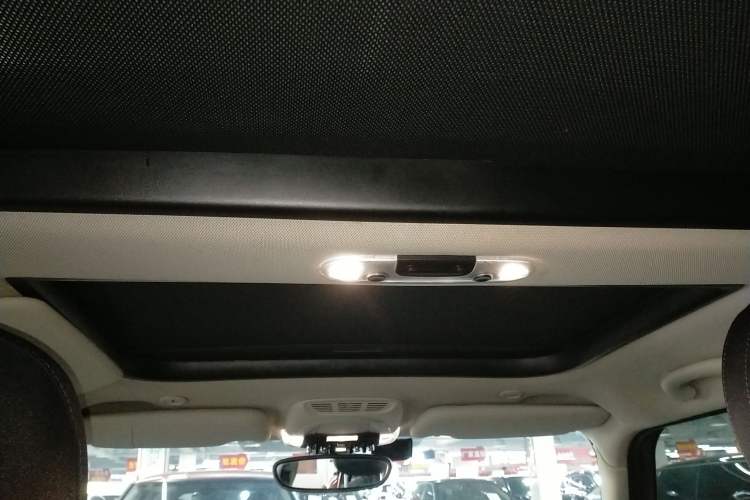 Used  MINI 2015 1.5T COOPER Fun Five-Door Edition
