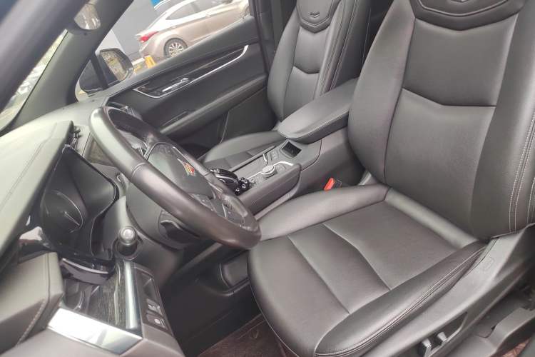 Used Cadillac XT5 2021 28T Luxury Version