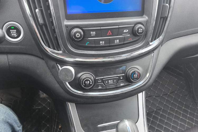 Used Baojun 560 2016 1.8L iAMT Luxury Model