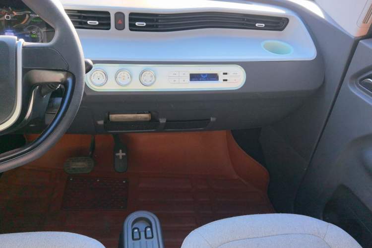 Used Wuling Hongguang MINIEV 2021 Macaron Premium Model – Lithium Iron Phosphate
