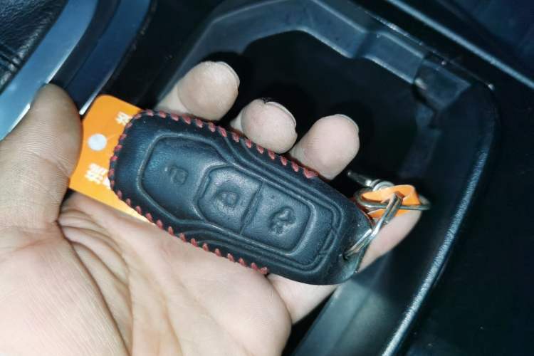 Used Ford Edge 2015 2.0T GTDi 4x4 High-Grade Model
