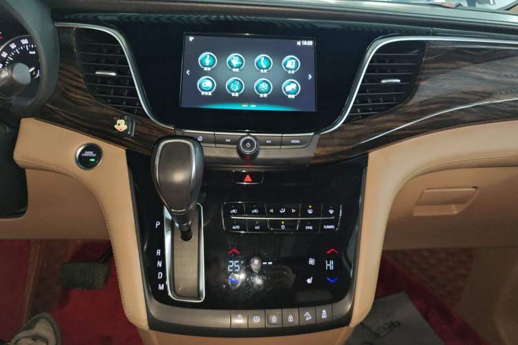 Used Buick GL8 2017 ES 28T Luxury Model China V Standard
