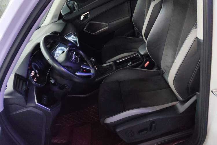 Used Audi Q3 2020 35 TFSI Ambition Dynamic Edition
