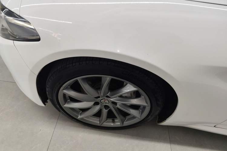 Used Alfa Romeo Giulia 2017 2.0T 200HP Luxury Edition
