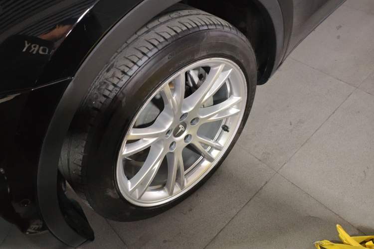 Used Tesla Model Y 2022 Long-Range All-Wheel-Drive Version