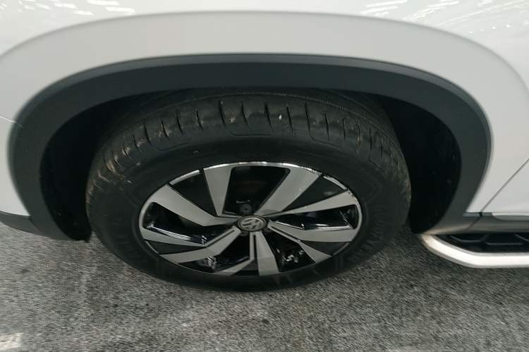 Used Volkswagen Tayron 2020 330TSI Two-Wheel Drive Luxury Smart Connectivity Version
