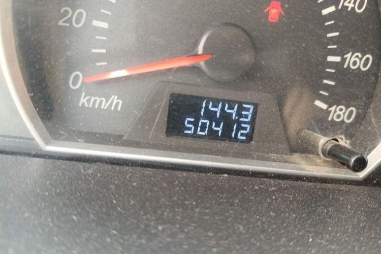 Used FAW Jiabao V75 2015 1.0L Standard Version DAM10AR
