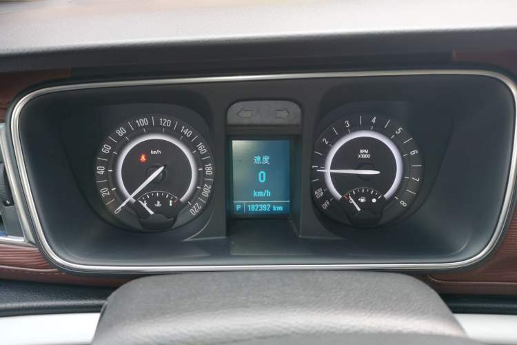 Used Buick GL8 2018 28T Luxury Model China VI Standard