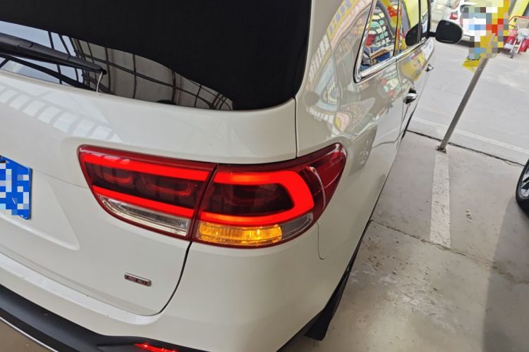 Used Kia Sorento 2015 Sorento L 2.4L Gasoline 4WD Elite Edition 7 Seats China IV Standard
