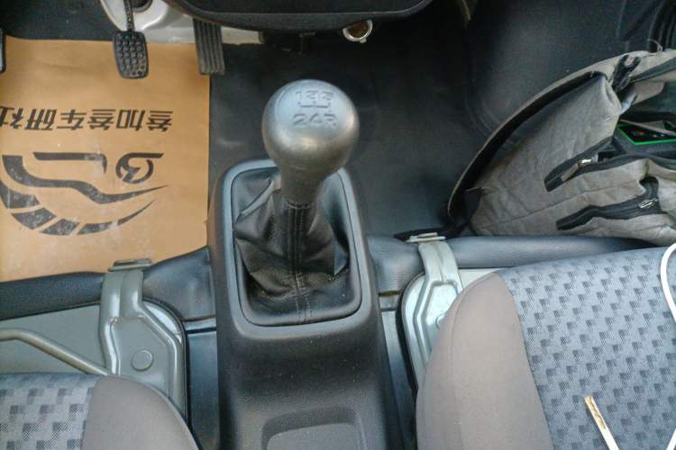 Used Wuling Zhiguang 2023 1.5L Utility Version with Enclosed Windows 2 Seats