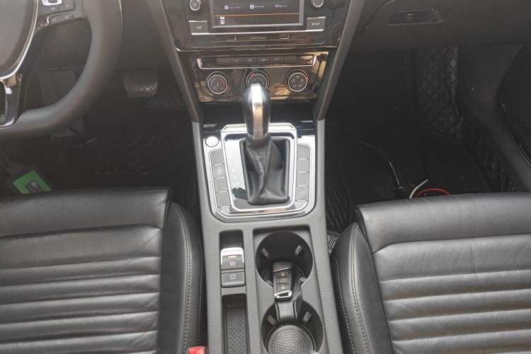 Used Volkswagen Magotan 2018 330TSI DSG Advanced Model
