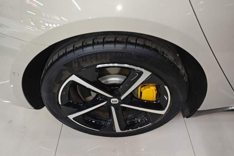 Used Xiaomi Auto SU7 2024 Four-Wheel Drive Ultra-Long Range Advanced Intelligent Driving Max Edition