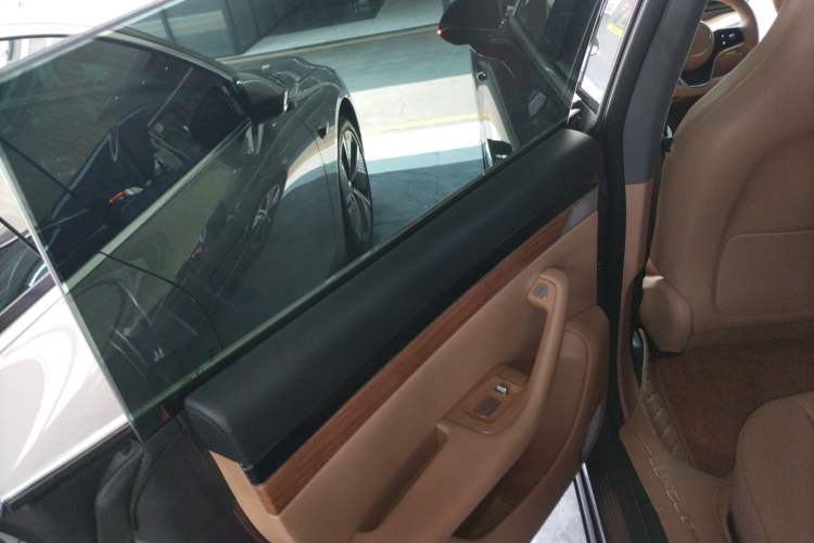 Used Hima Luxeed R7 2025 Extended-Range 251km Pro
