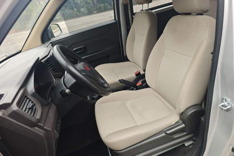 Used Wuling Hongguang V 2022 1.5L Jingqu Edition Electric-Assist LAR
