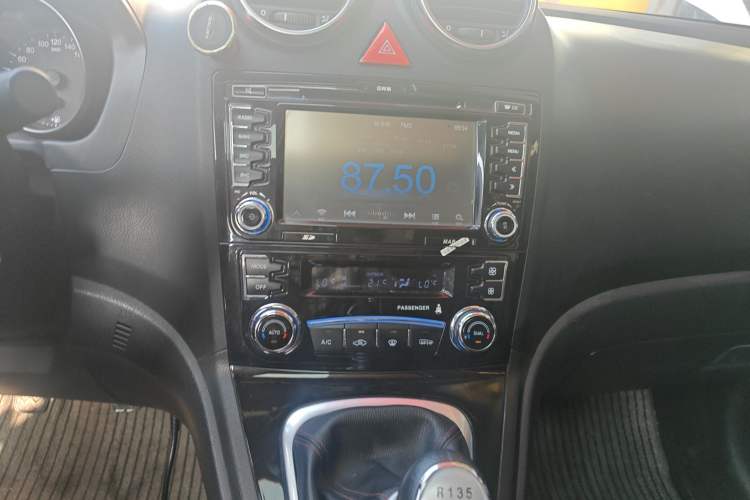 Used Haval H6 2015 Upgraded Model 1.5T Manual Two-Wheel Drive Elite Version