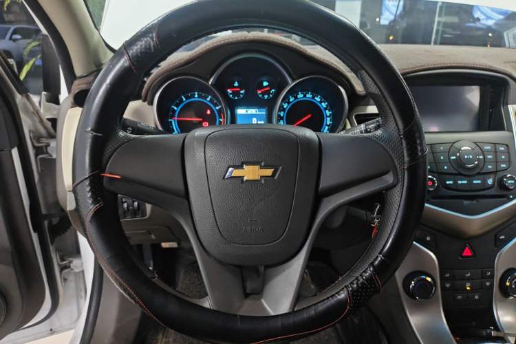 Used Chevrolet Cruze 2015 1.5L Classic SL MT