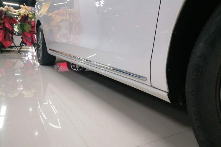 Used Buick GL8 2023 ES Lu Zun Deluxe and Yue Edition
