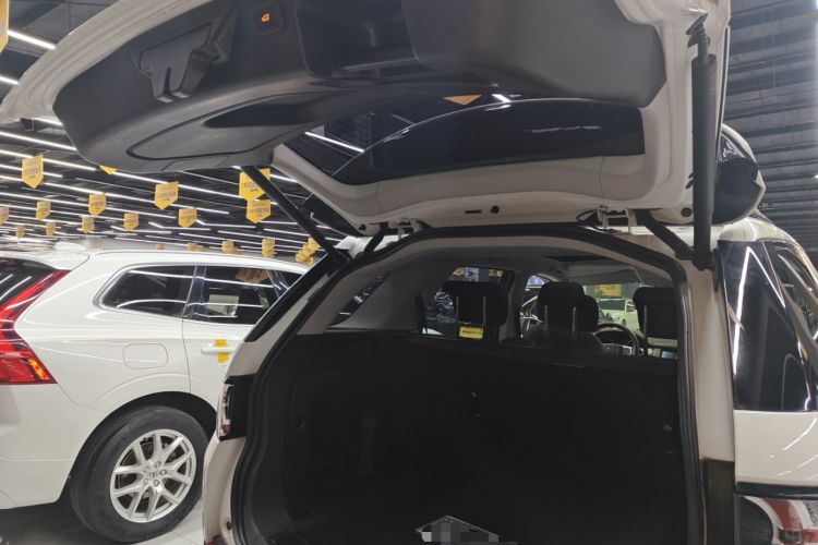 Used Land Rover Discovery Sport 2019 240 PS PURE Edition China VI Standard
