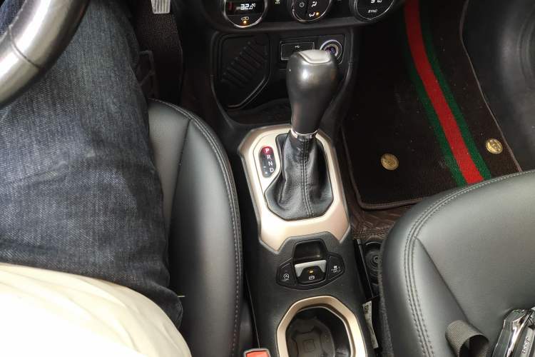 Used  Renegade 2017 180T Automatic Jingneng Edition
