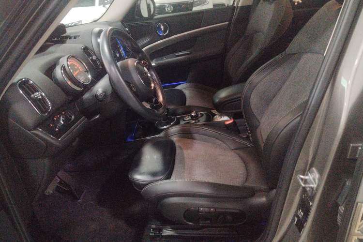 Used  Countryman 2019 1.5T COOPER Artist Weekend Travel Edition
