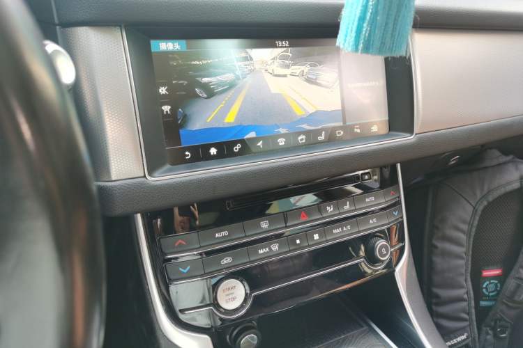 Used Jaguar XFL 2018 XFL 2.0T 250 PS Luxury Edition
