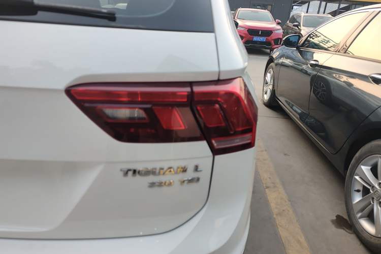 Used Volkswagen Tiguan L 2018 330TSI Automatic Two-Wheel Drive Luxury Edition
