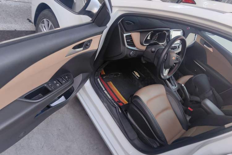 Used Chevrolet Monza 2022 320 Automatic Enjoyment Sunroof Version
